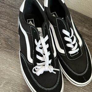 NEW Brooklyn Ls Vans size 7 yt
